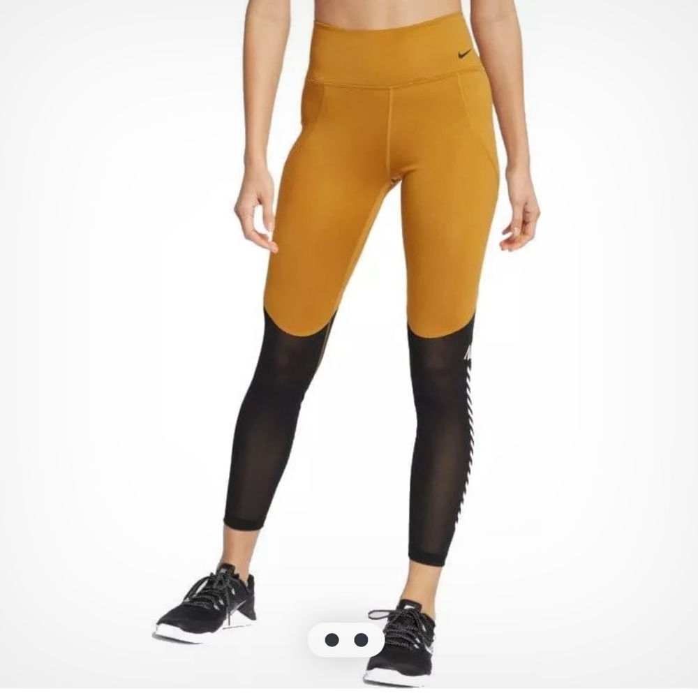Nike Women's Dry Fit Two-Tone Leggings